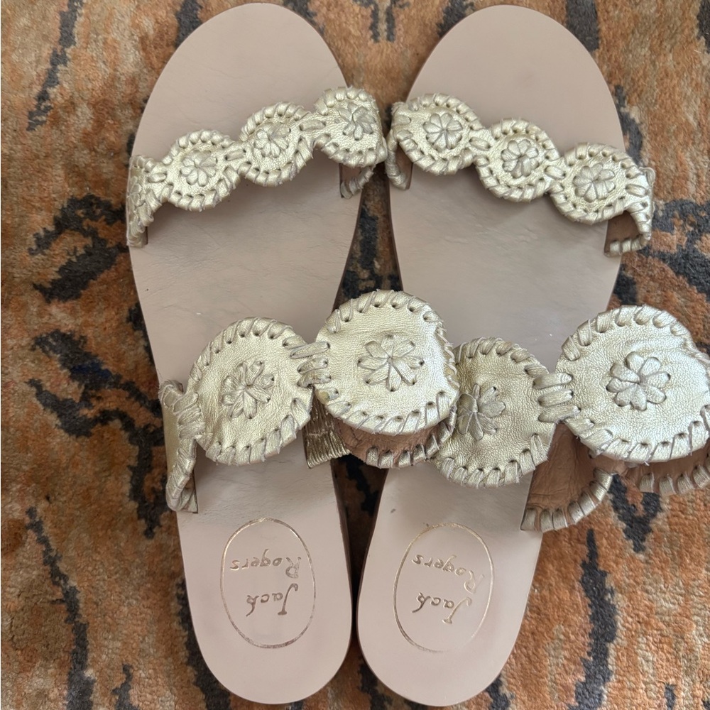 Jack Rogers Lauren II sandal in Platinum size 9